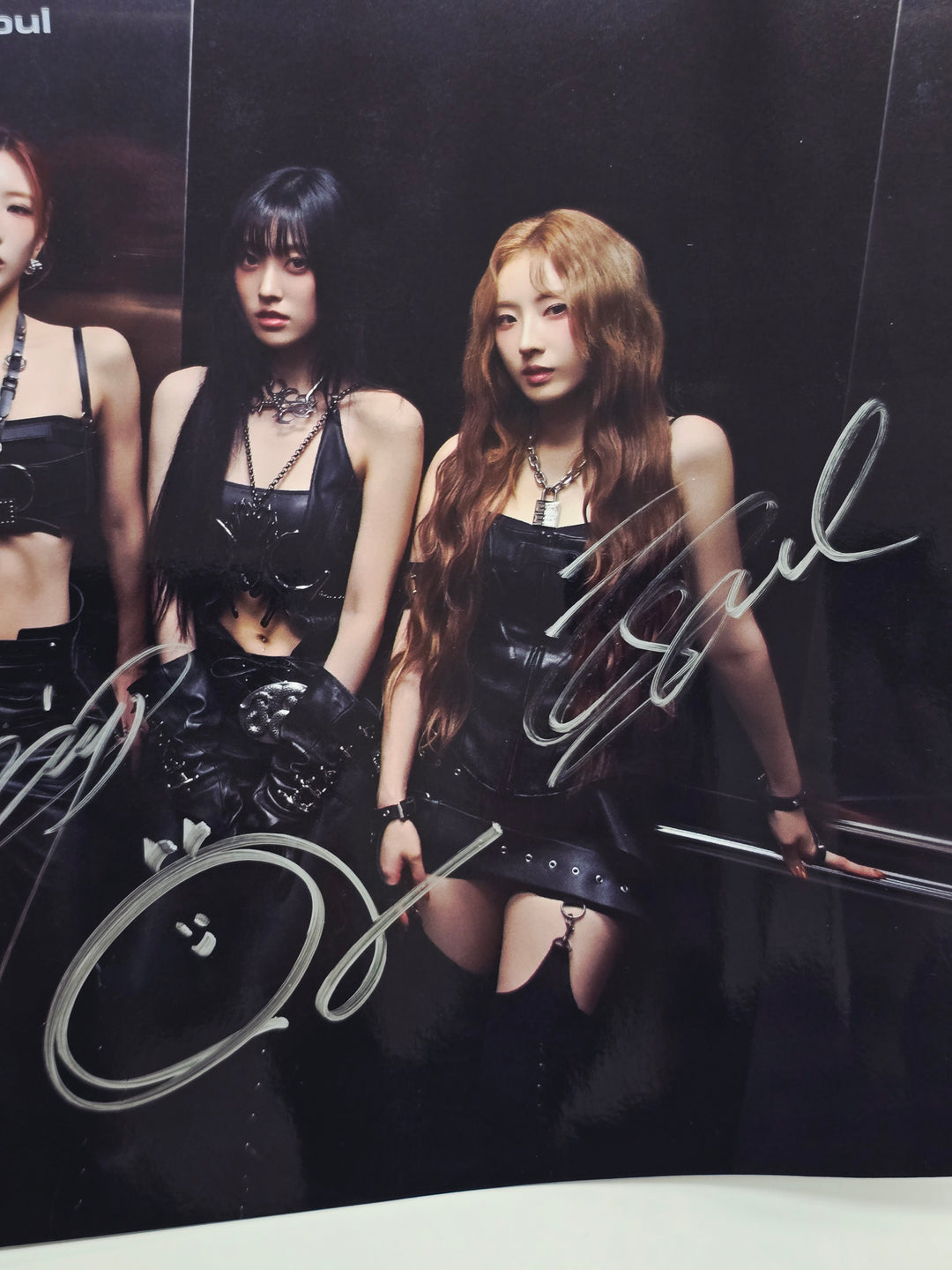 ARTMS "Grand Club Icarus" World Tour in Seoul - Unreleased Image Hand Autographed(Signed) Poster [26.02.09]
