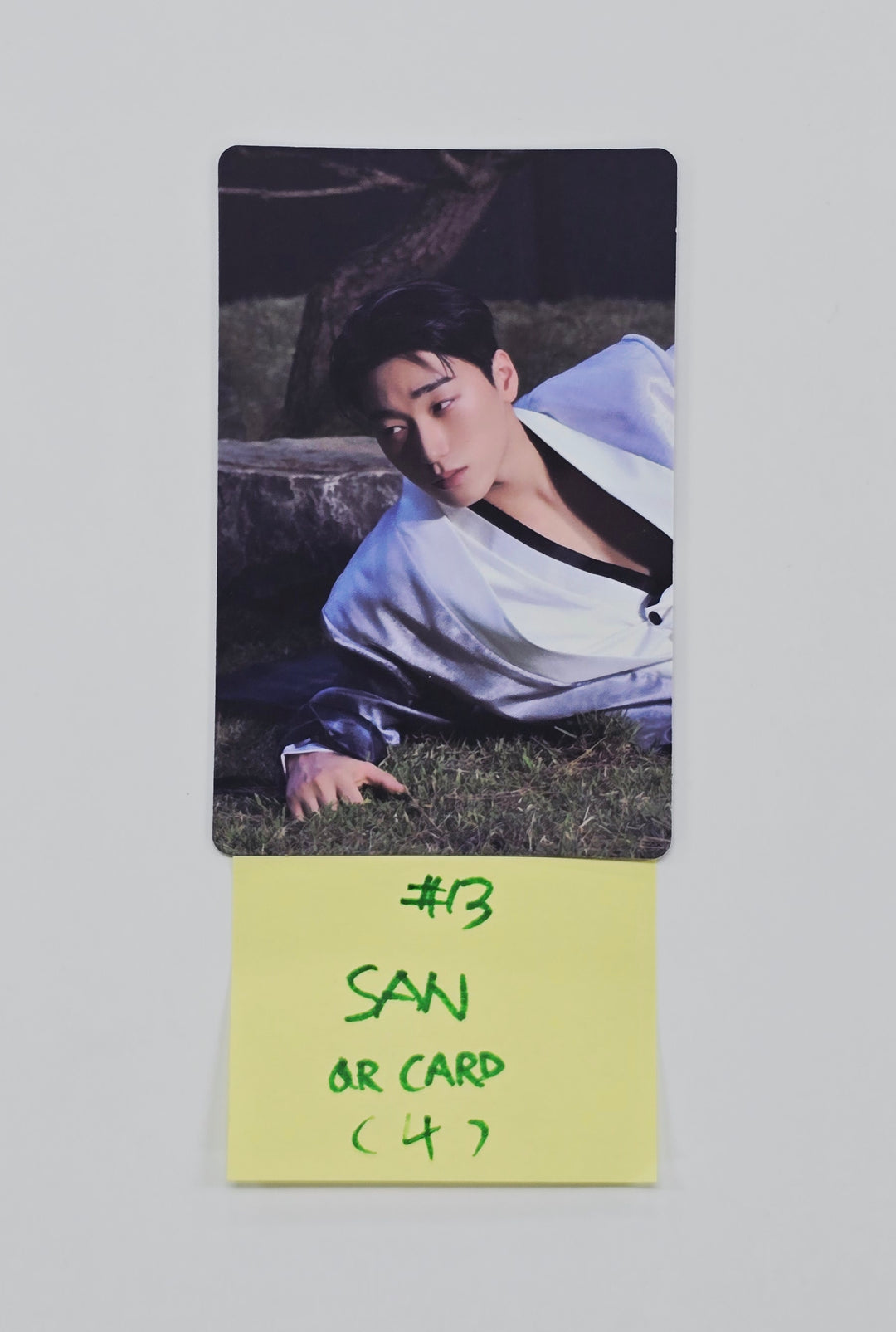 ATEEZ "GOLDEN HOUR : Part.4" - Official QR Photocard (POCAALBUM Ver.) [26.02.09]