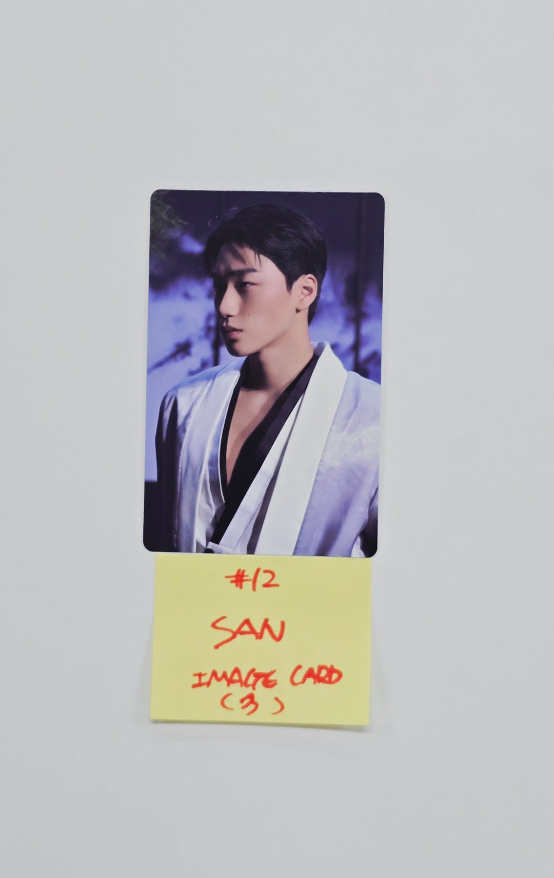 ATEEZ "GOLDEN HOUR : Part.4" - Official Image Photocard (POCAALBUM Ver.) [26.02.09]