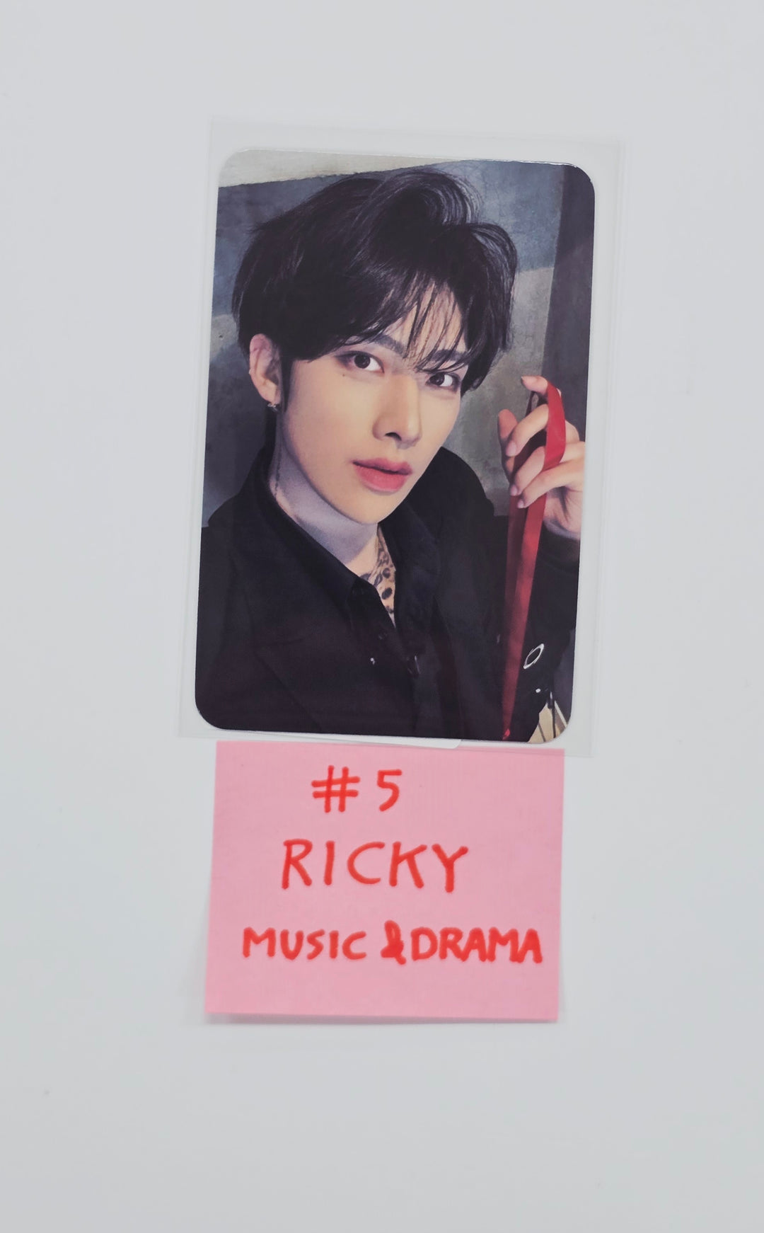 ZeroBaseOne "RE-FLOW" - Music & Drama Pre-Order Benefit Photocard [26.02.10]