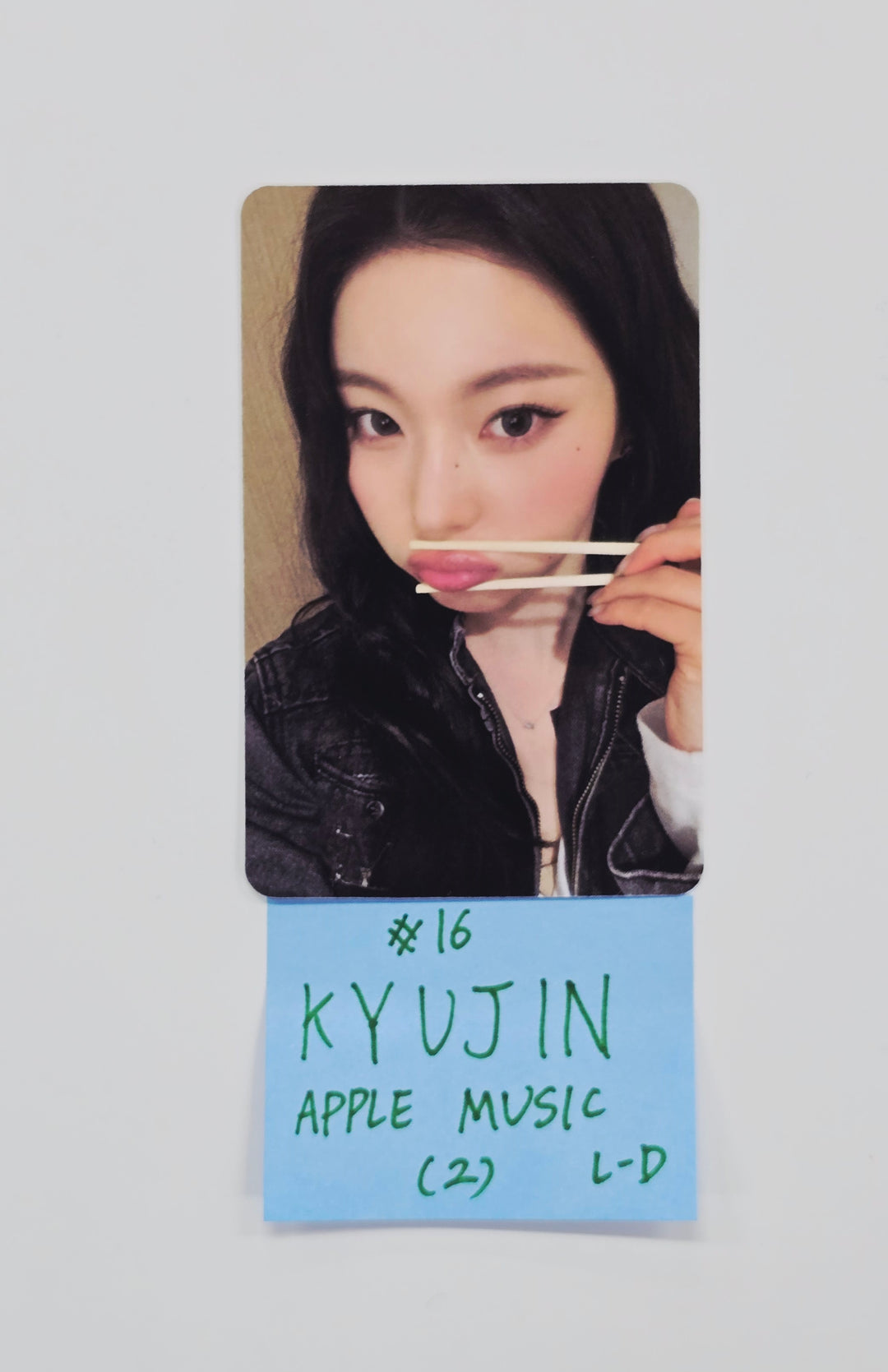 NMIXX "Blue Valentine" - Apple Music Lucky Draw Event Photocard, Polaroid type Photocard R5 [26.02.11]