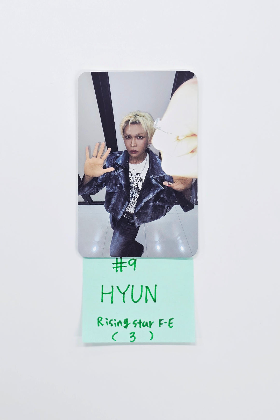 XLOV "UXLXVE" - Rising Star Fansign Event Photocard R5 [26.02.12]