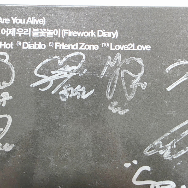 IVE "IVE EMPATHY", TripleS "ASSEMBLE25", STAYC "I WANT IT"  - Hand Autographed(Signed) Promo Album [26.02.12]