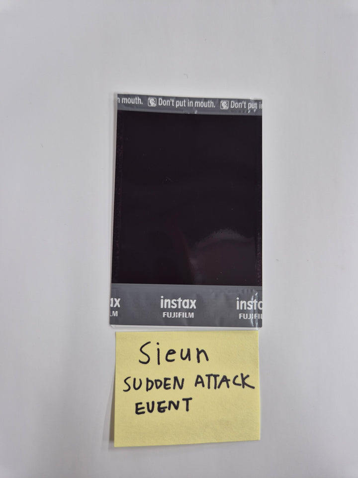 Sieun (of StayC) - Hand Autographed(Signed) Polaroid [26.02.19]