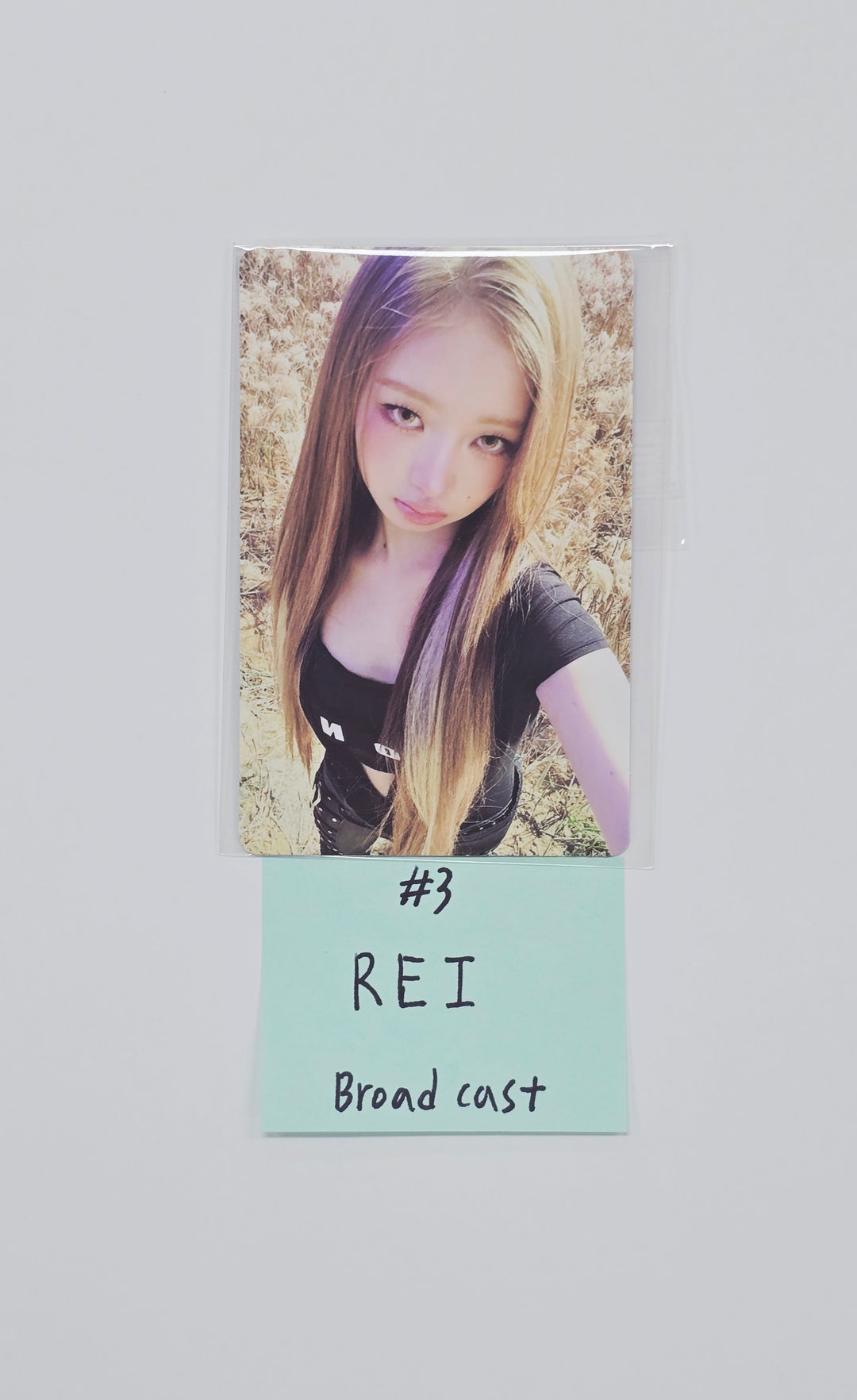 IVE "REVIVE+" - Broadcast Photocard [26.02.20]