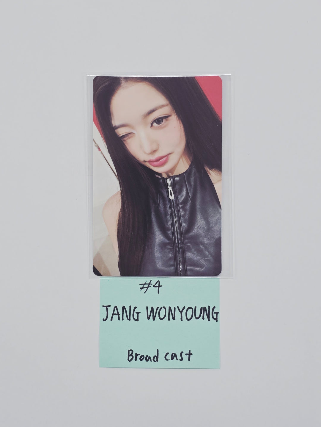 IVE "REVIVE+" - Broadcast Photocard [26.02.20]