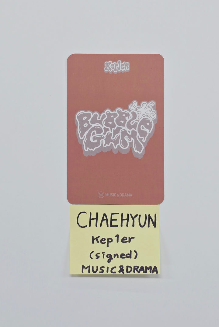 CHAEHYUN (of Kep1er) "BUBBLE GUM" - Hand Autographed(Signed) Photocard [26.02.20]