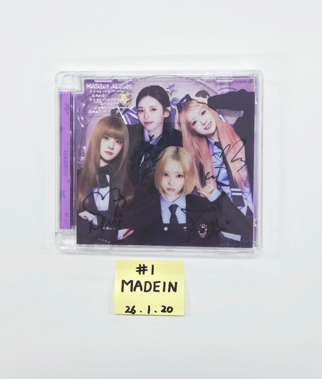 MADEIN "Girl Meets Boy" - Hand Autographed(Signed) Promo Album [26.02.20]