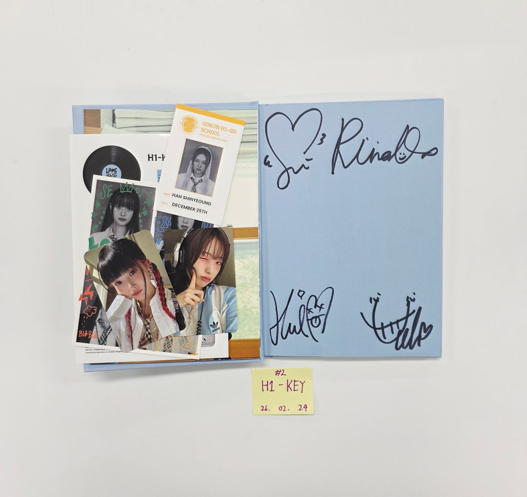 H1-KEY "Rose Blossom", H1-KEY "LOVE or HATE" - Hand Autographed(Signed) Promo Album [26.02.24]