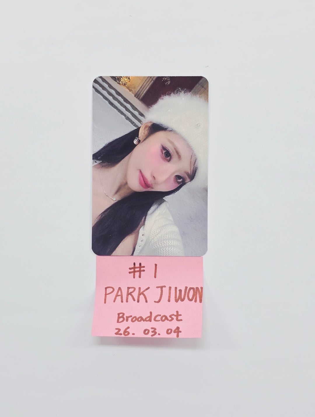 Fromis_9 - Broadcast Photocard [26.03.04]