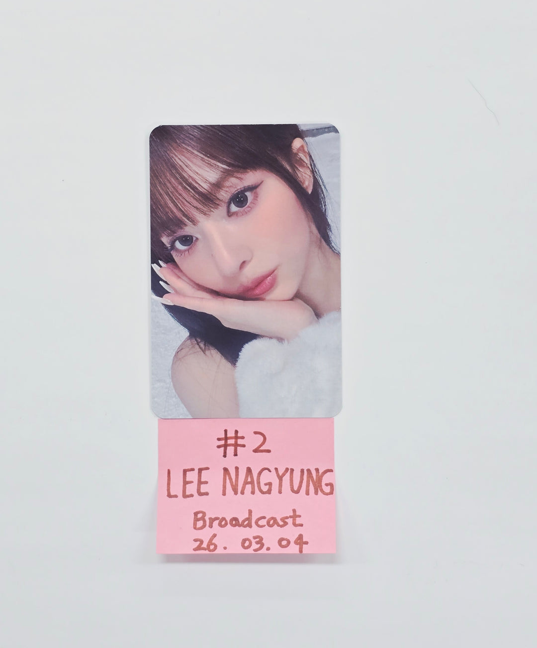 Fromis_9 - Broadcast Photocard [26.03.04]