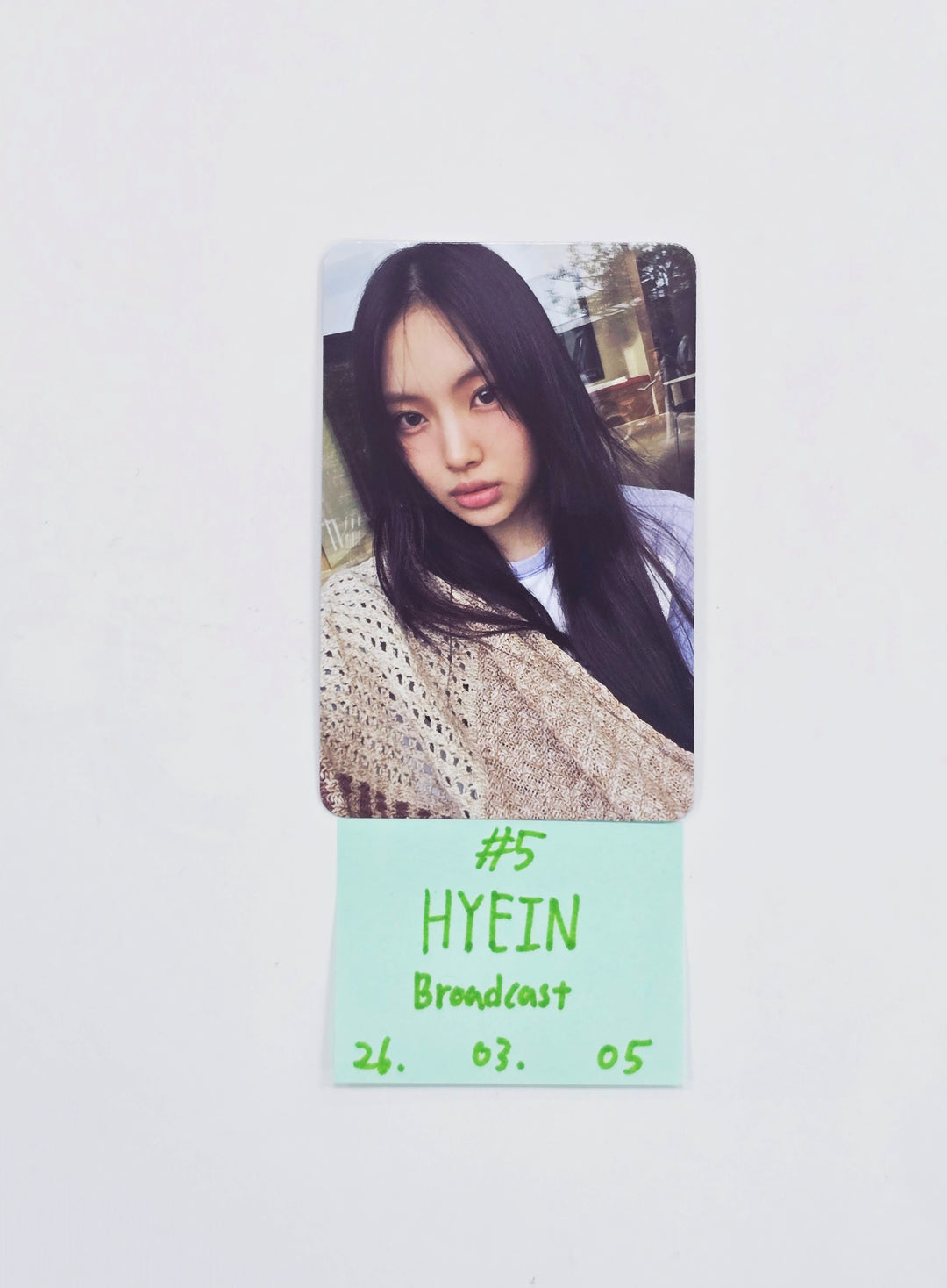 Newjeans - Broadcast Photocard [26.03.06]