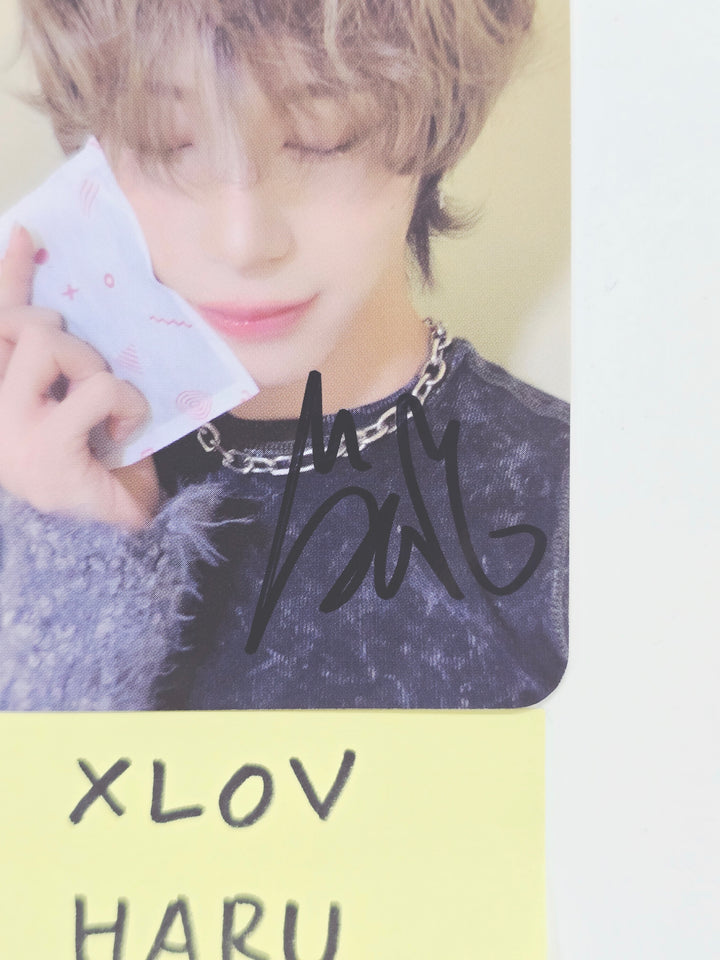 HARU (of XLOV) "UXLXVE" - Hand Autograhped(Signed) Photocard [26.03.09]