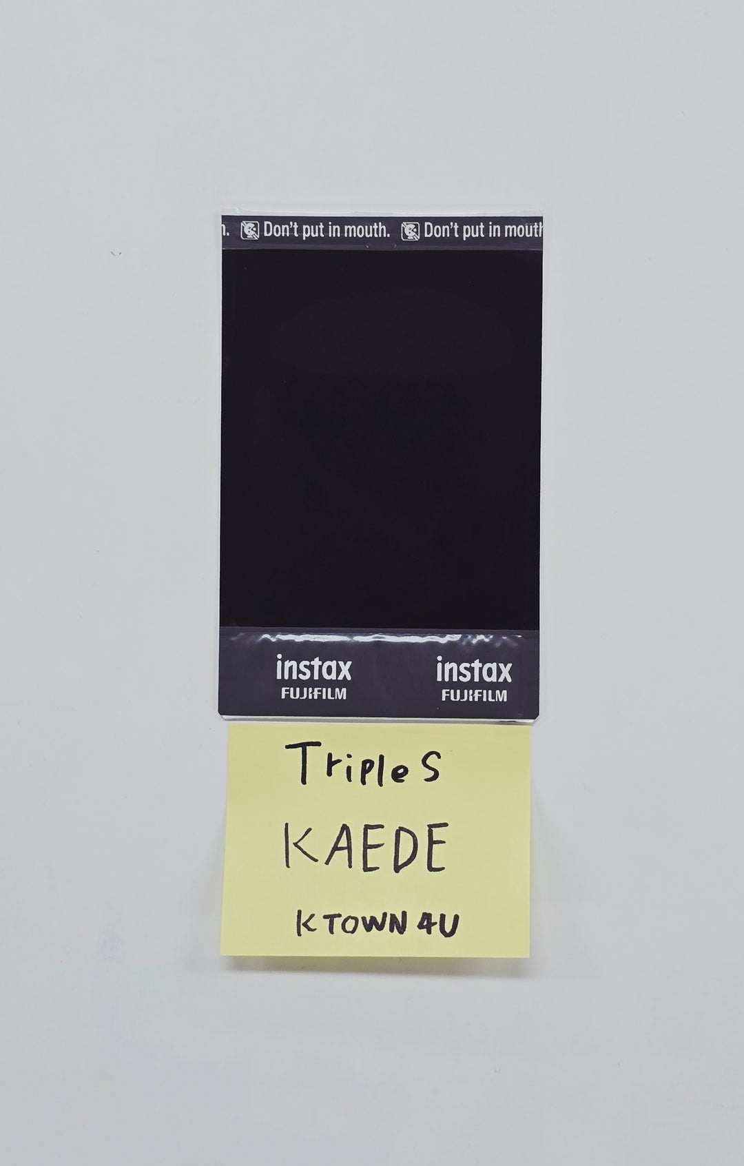 KAEDE (of TripleS) - Hand Autograhped(Signed) Polaroid [26.03.10]