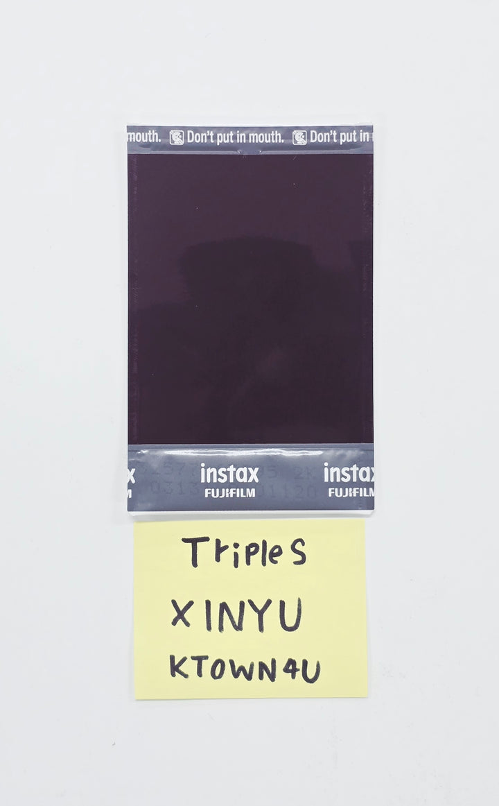 XINYU (of TripleS) - Hand Autographed(Signed) Polaroid [26.03.11]