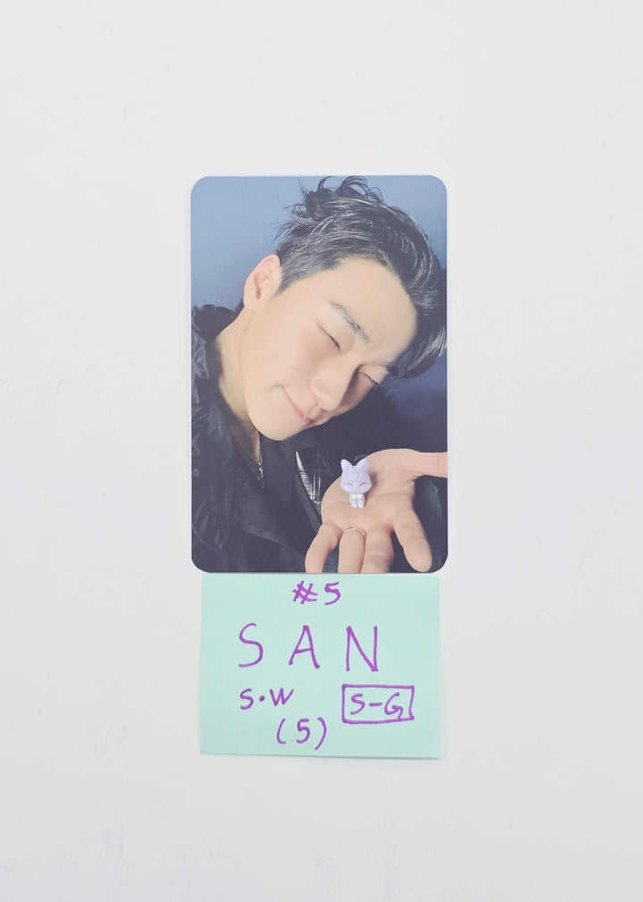 ATEEZ "GOLDEN HOUR : Part.4" -Soundwave Special Gift Event Photocard, Keyring [26.03.11]