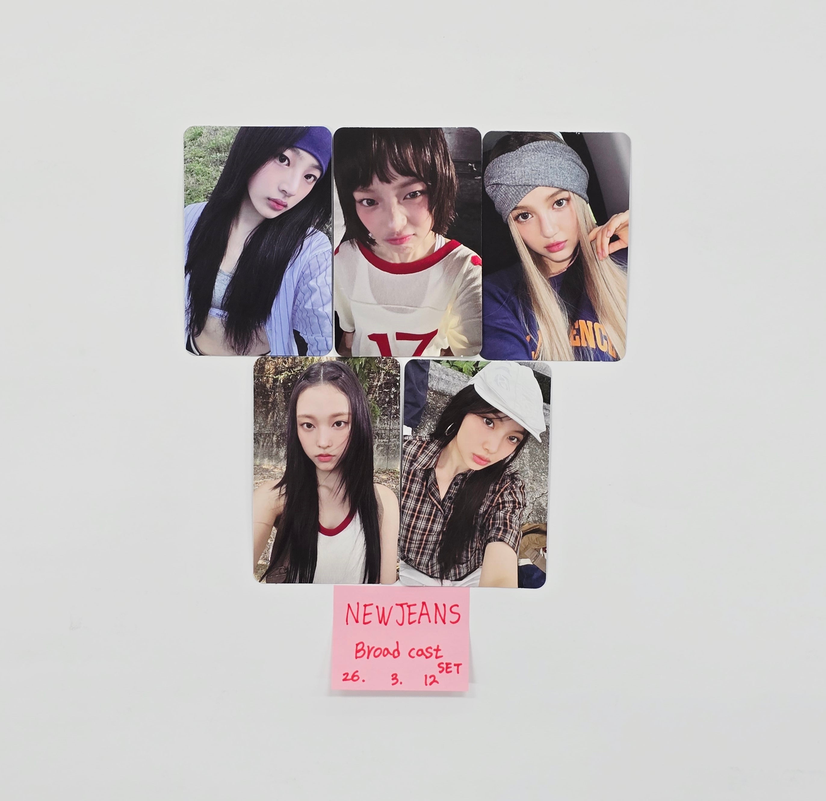 NewJeans - HALLYUSUPERSTORE