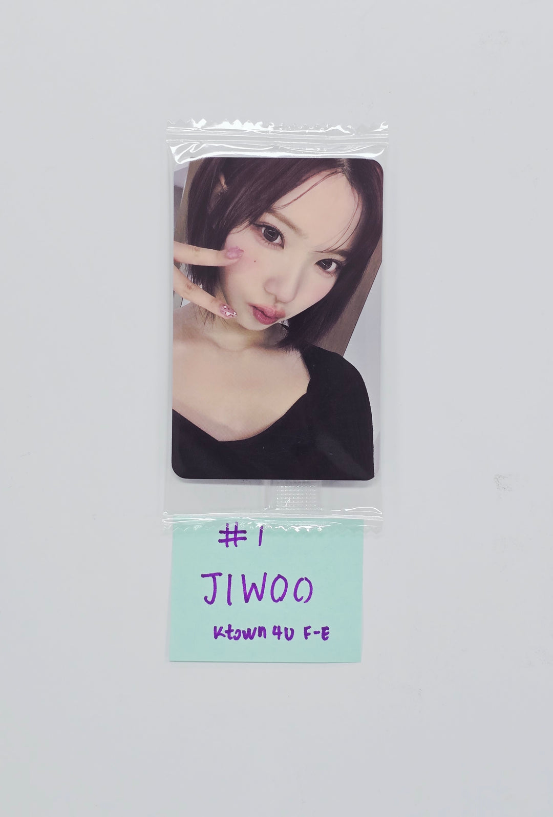 Hearts2Hearts "Focus" - Ktown4U Fansign Event Photocard [26.03.16]