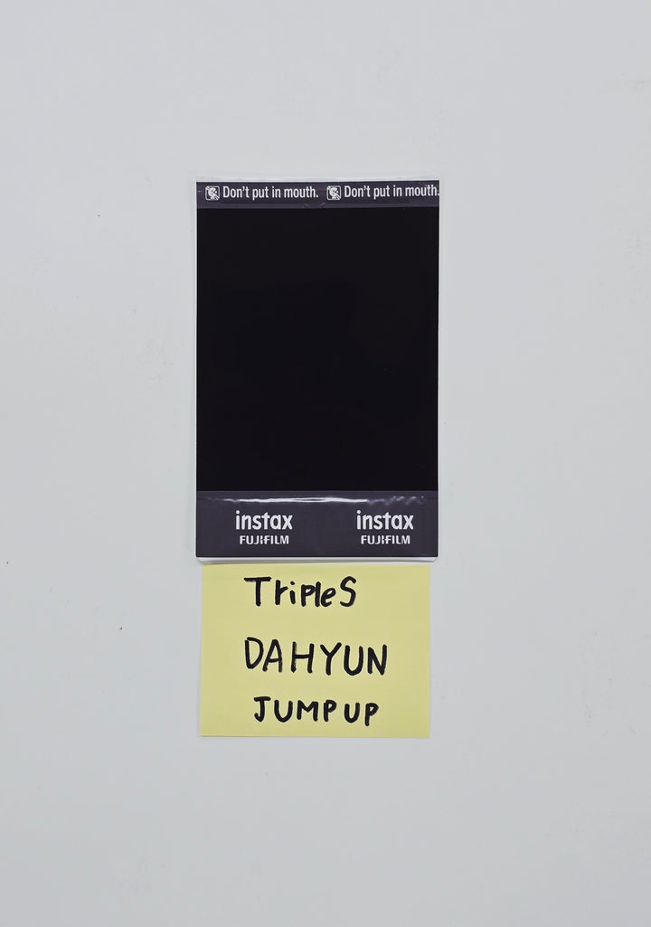 DAHYUN (of TripleS) - Hand Autographed(Signed) Polaroid [26.03.16]