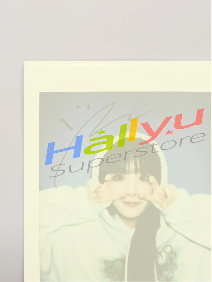YENA - Hand Autographed(Signed) Polaroid [26.03.16]