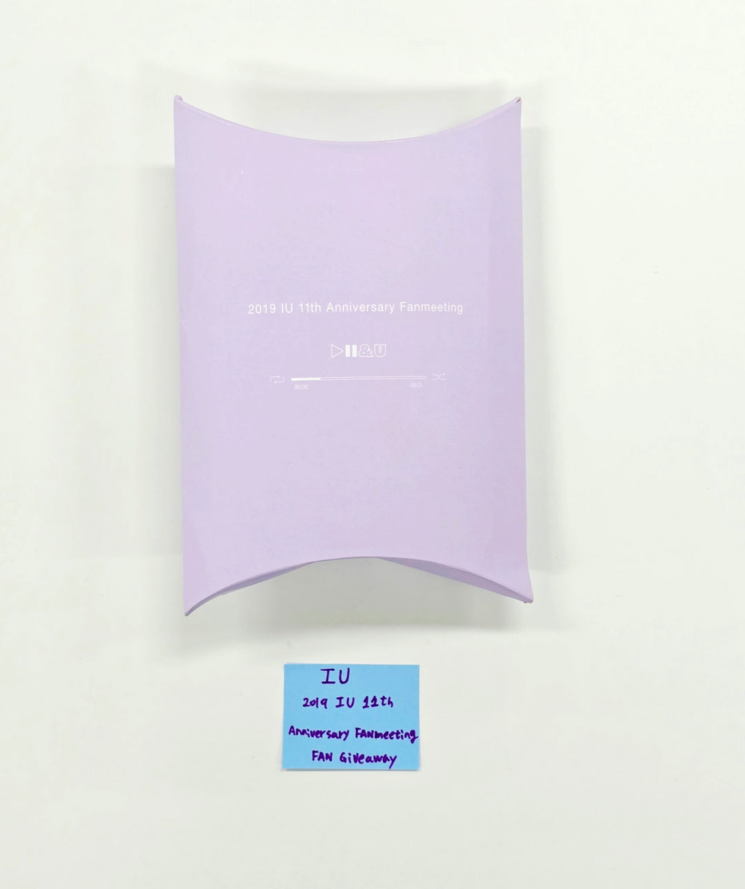 IU - 2019 IU 11th Anniversary Fanmeeting Fan Giveaway [26.03.18]