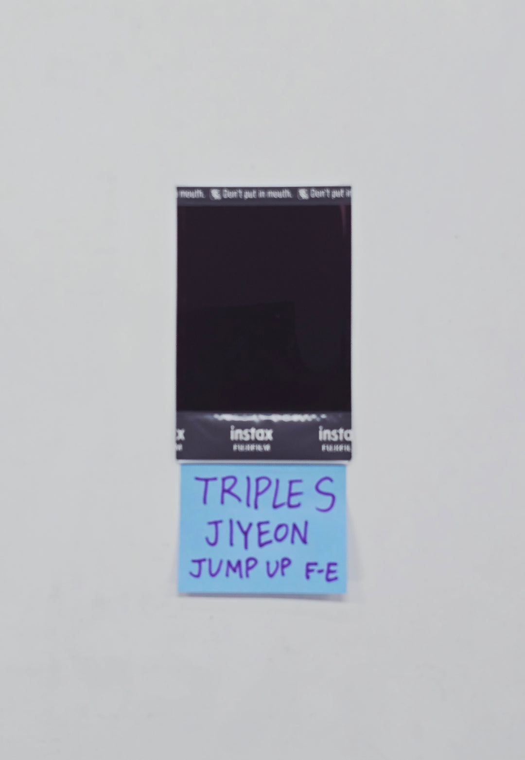 JiYeon (of TripleS) - Hand Autographed(Signed) Polaroid [26.03.23]