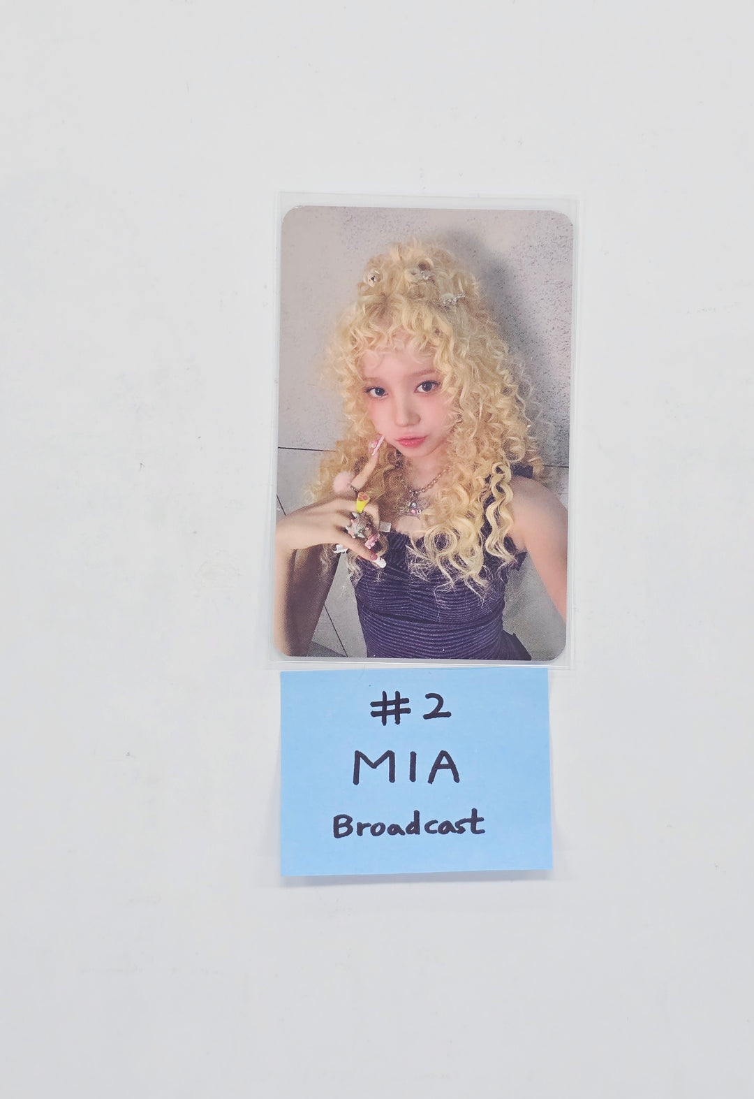 Baby DONT Cry - Broadcast Photocard [26.03.23]