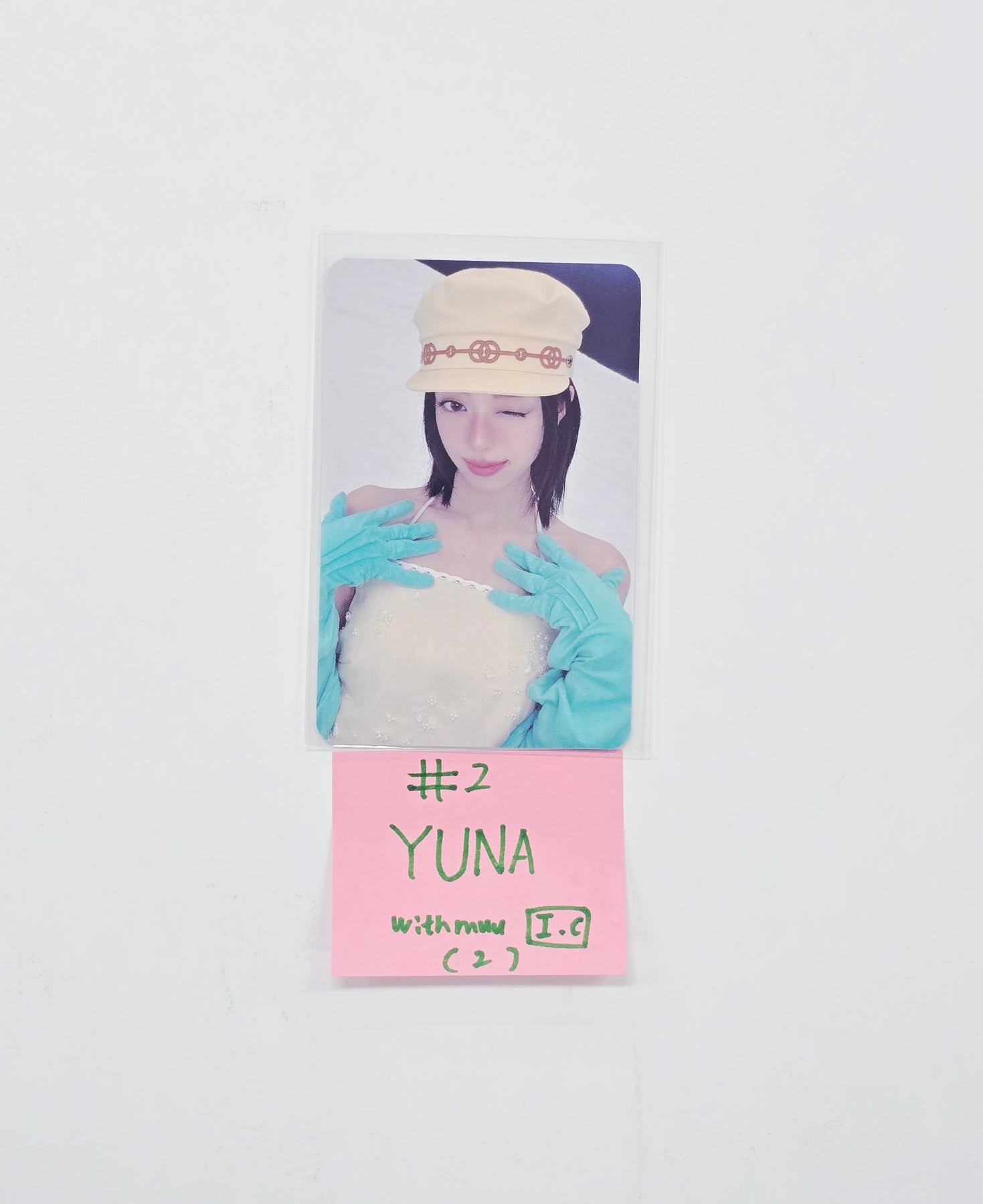 YUNA (of ITZY) 