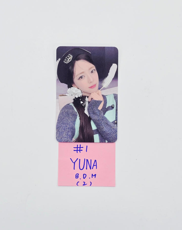 YUNA (of ITZY) "Ice Cream" - Blue Dream Media Pre-Order Benefit Photocard (Ice Cream Ver.) [26.03.25]