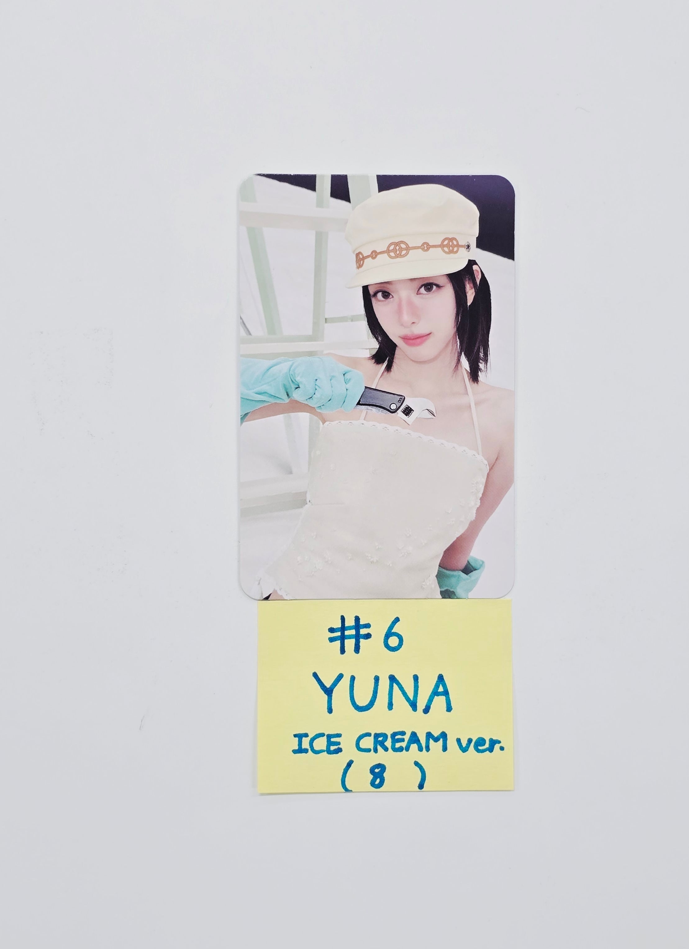 YUNA (of ITZY) 