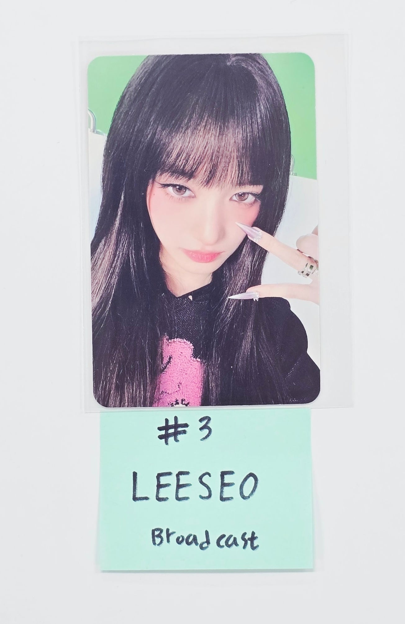 IVE - Broadcast Photocard [26.03.27] – HALLYUSUPERSTORE