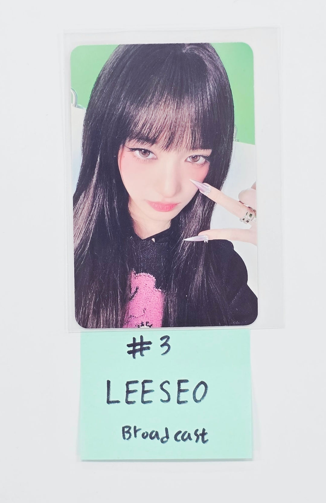 IVE - Broadcast Photocard [26.03.27]