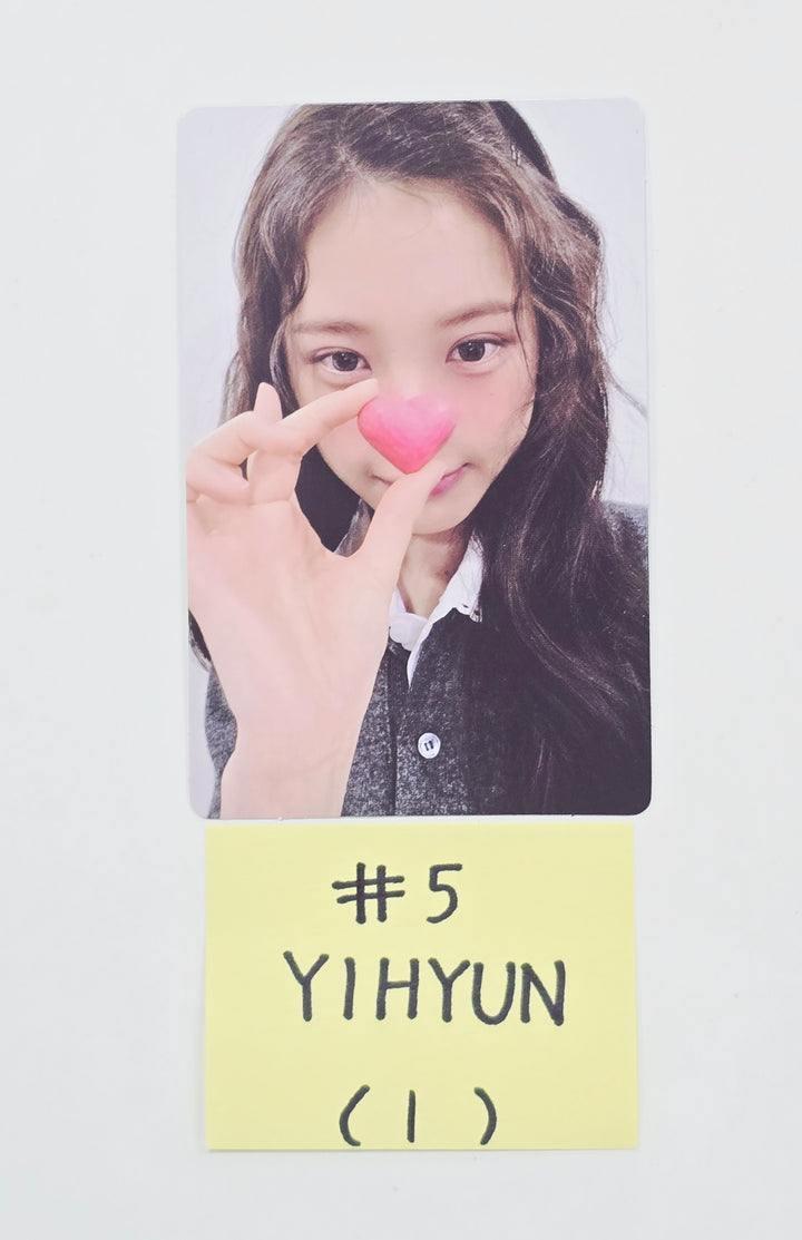 Baby DONT Cry "AFTER CRY" - Official Photocard (Yihyun, Kumi) [26.03.27]