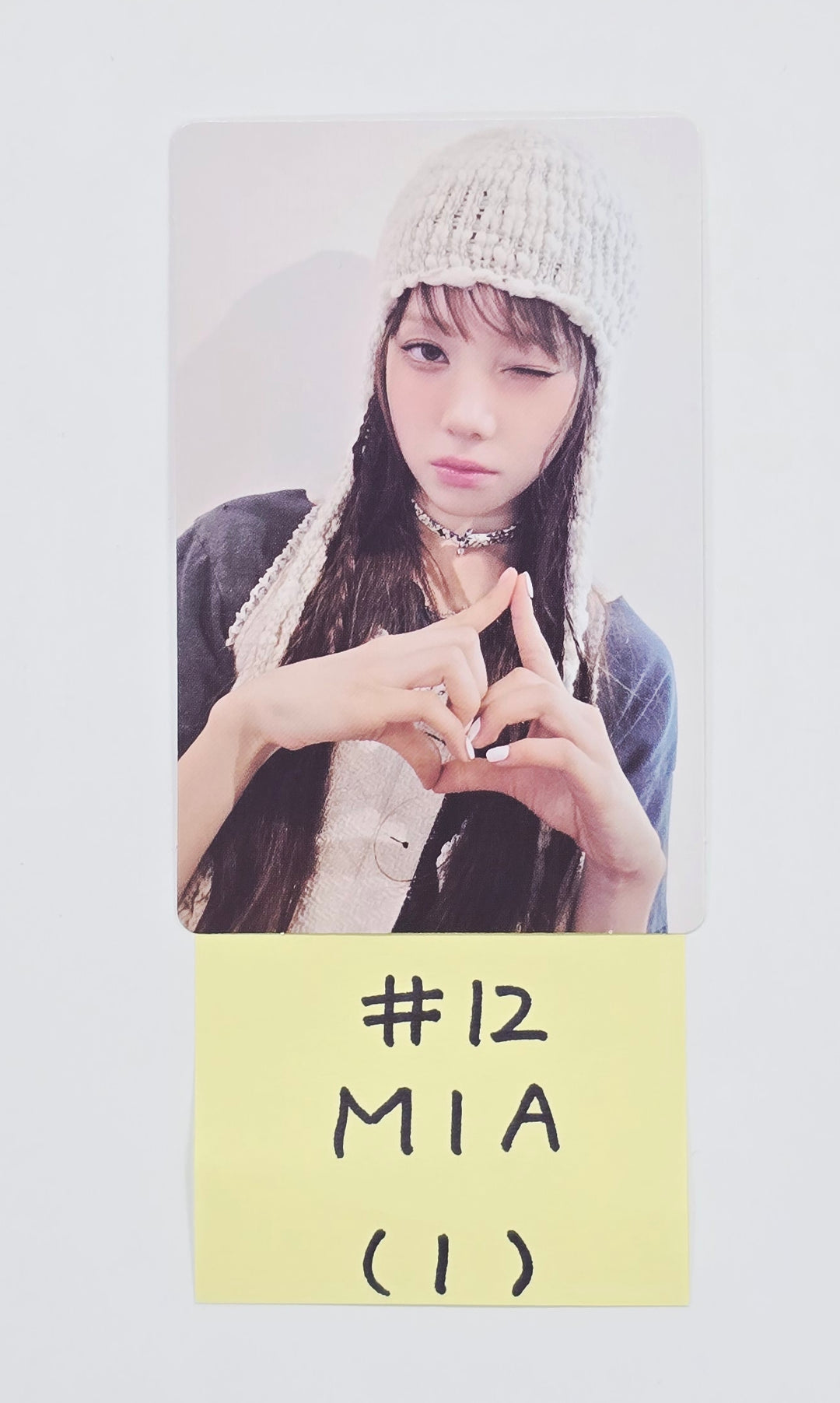 Baby DONT Cry "AFTER CRY" - Official Photocard (Mia, Beni) [26.03.27]