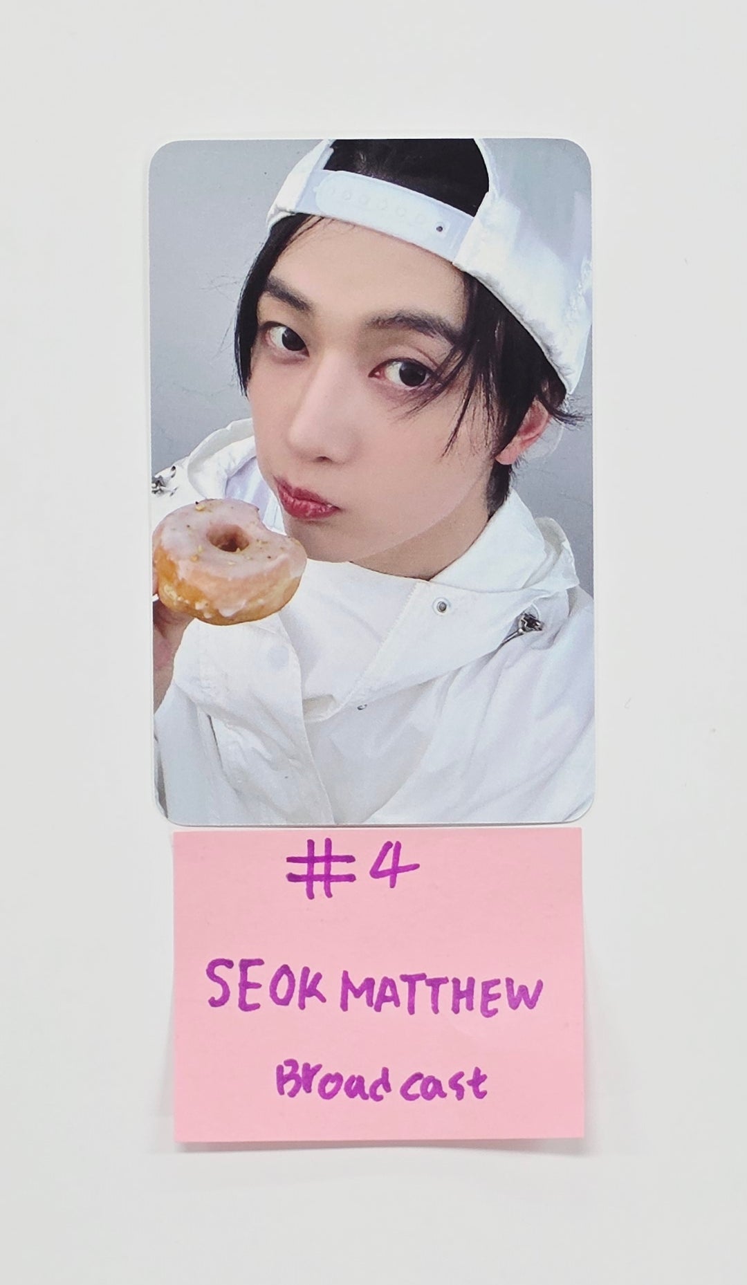ZeroBaseOne - Comeback Show Broadcast Fan Giveaway Photocard [26.03.30]