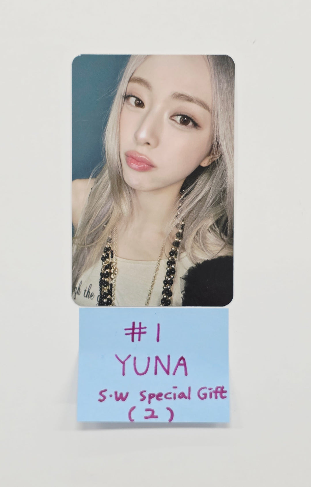YUNA (of ITZY) "Ice Cream" - Soundwave Special Gift Photocard (POCAALBUM Ver.) [26.03.31]