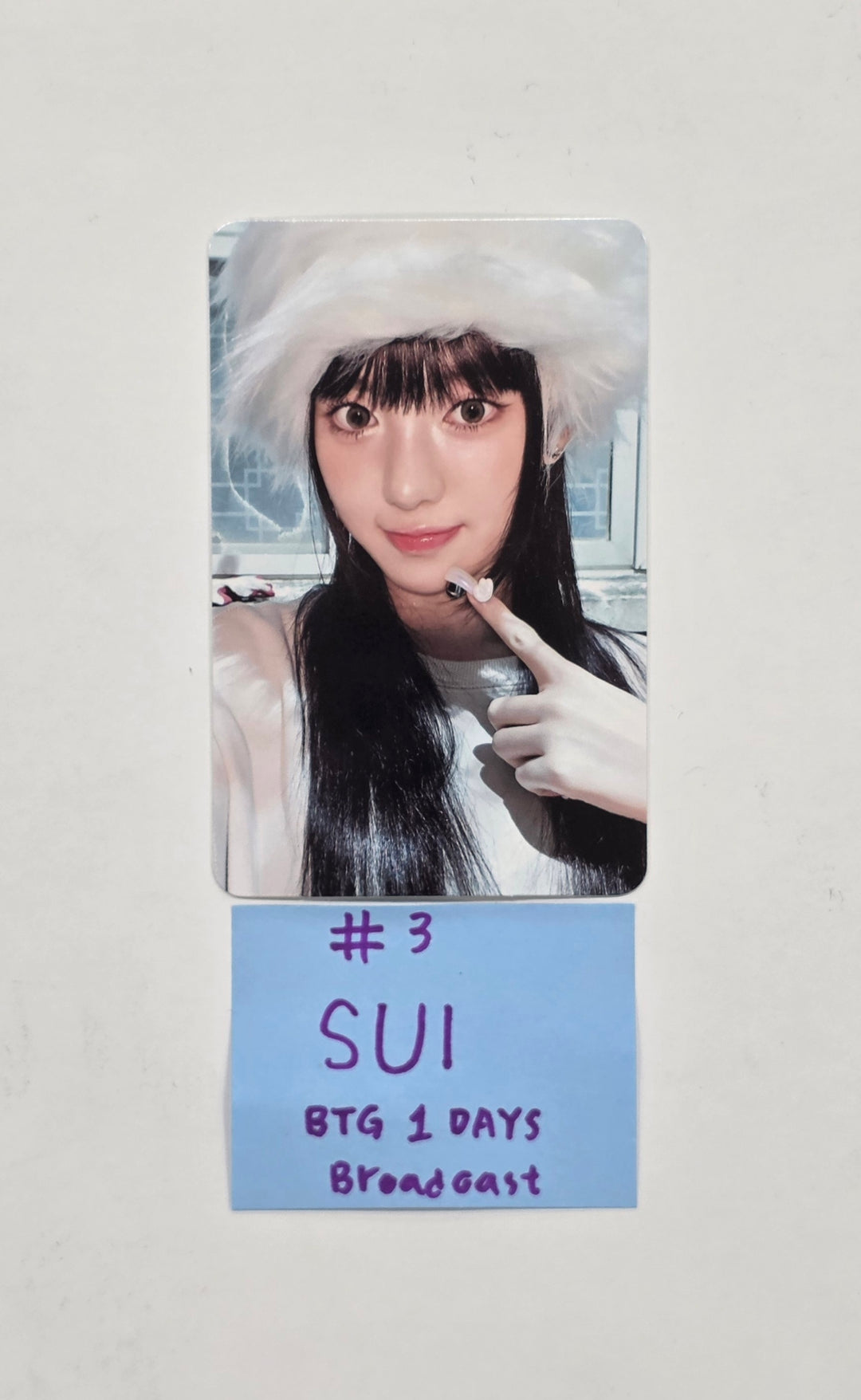 KiiiKiii - BTG 1 DAYS Broadcast Photocard [26.03.31]