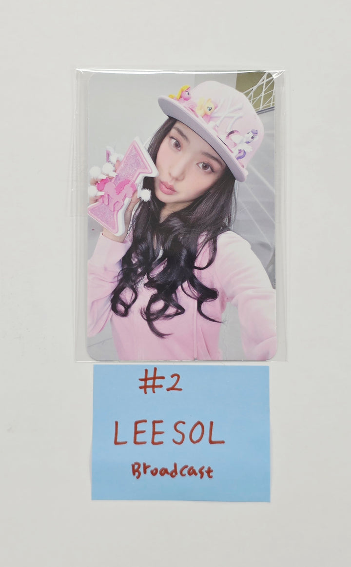 KiiiKiii - Public Broadcast Full Attendance Photocard [26.03.31]