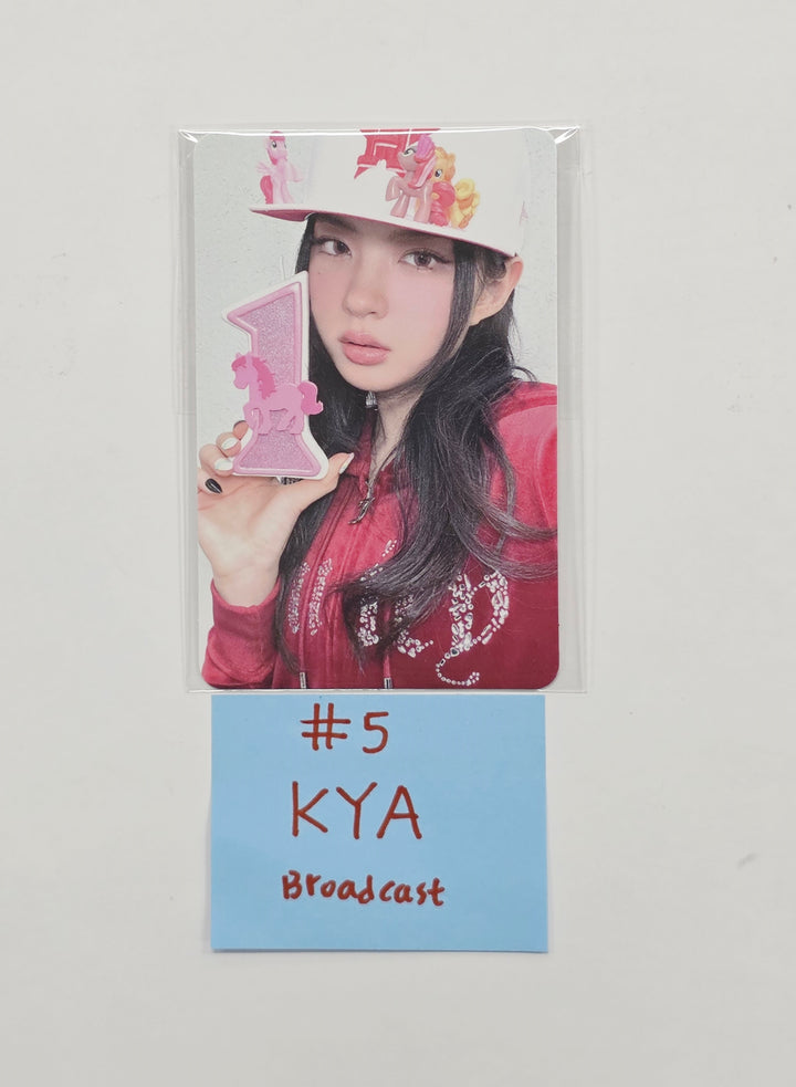 KiiiKiii - Public Broadcast Full Attendance Photocard [26.03.31]