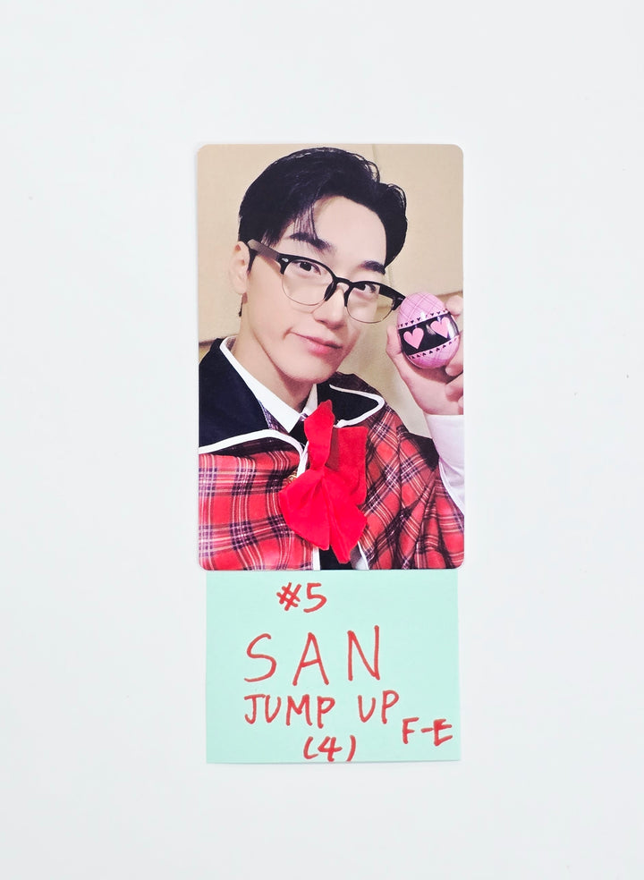 ATEEZ "GOLDEN HOUR : Part.4" - Jump UP Fansign Event Photocard R2 (Digipack ver.) [26.04.01]