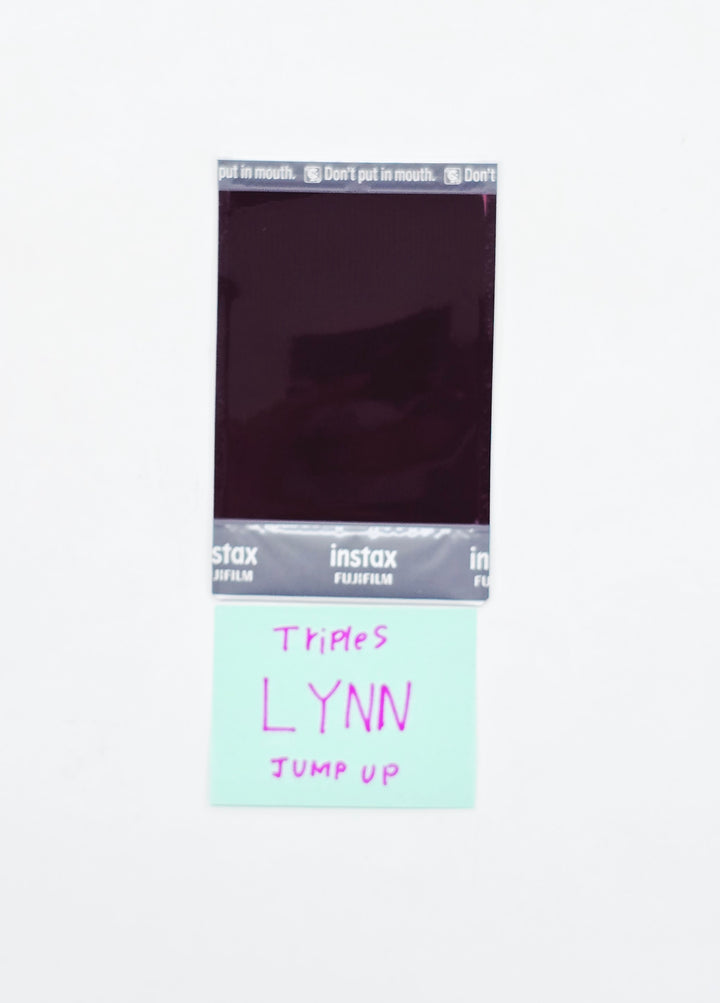 LYNN (of TripleS) - Hand Autographed(Signed) Polaroid [26.04.06]