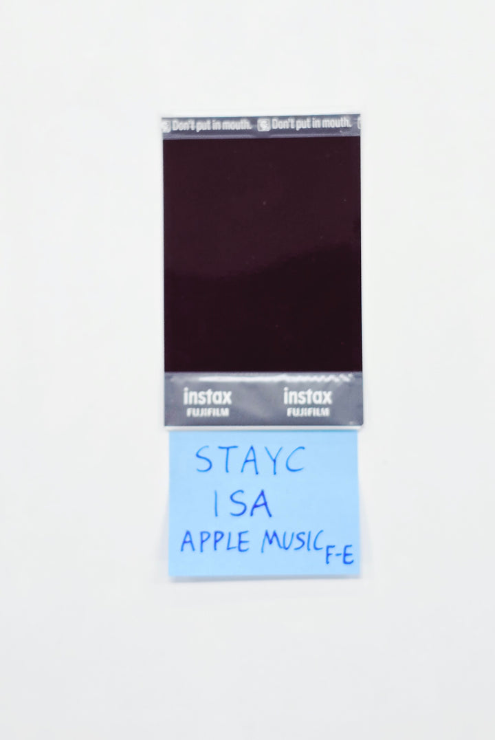ISA (of StayC) - Hand Autographed(Signed) Polaroid [26.04.08]