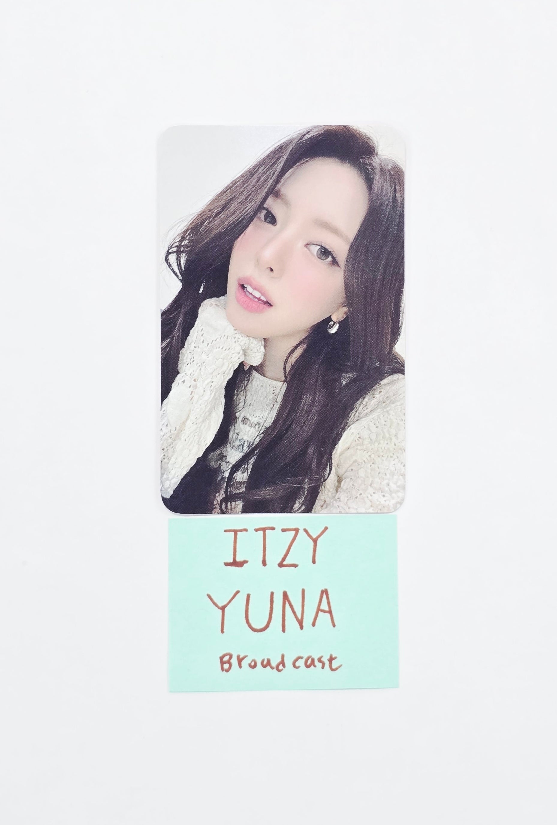YUNA (of ITZY) 