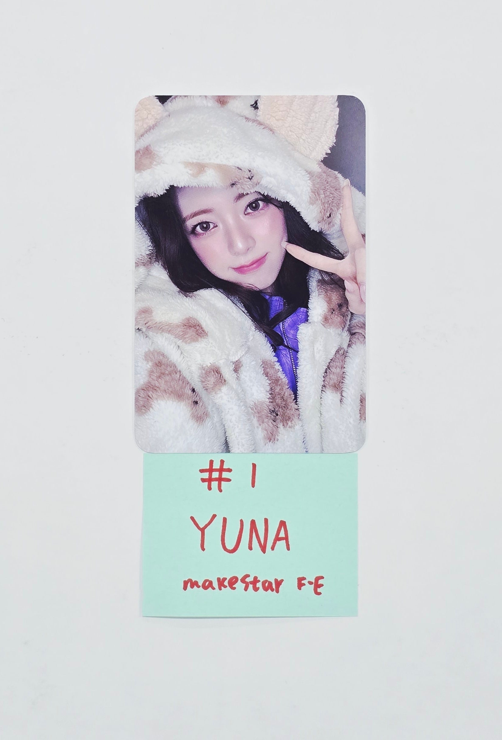 YUNA (of ITZY) 