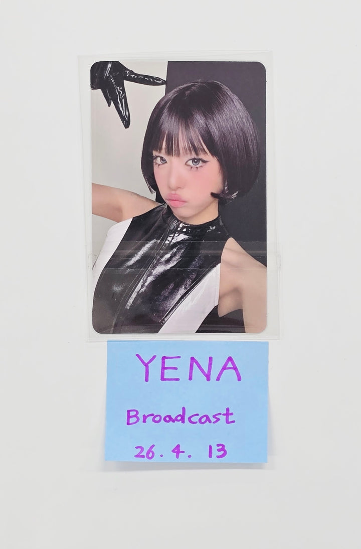 YENA "LOVE CATCHER" - Broadcast Photocard [26.04.13]