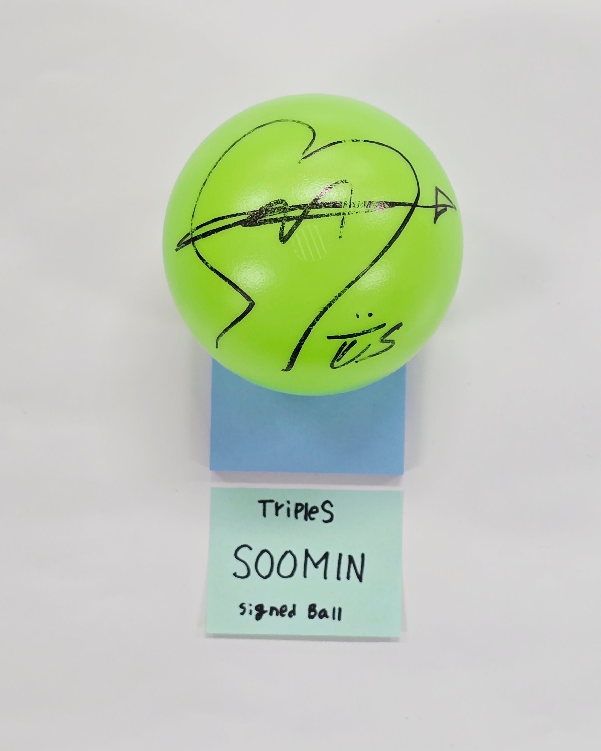 SooMin (of TripleS) - Hand Autographed(Signed) Ball [26.04.14