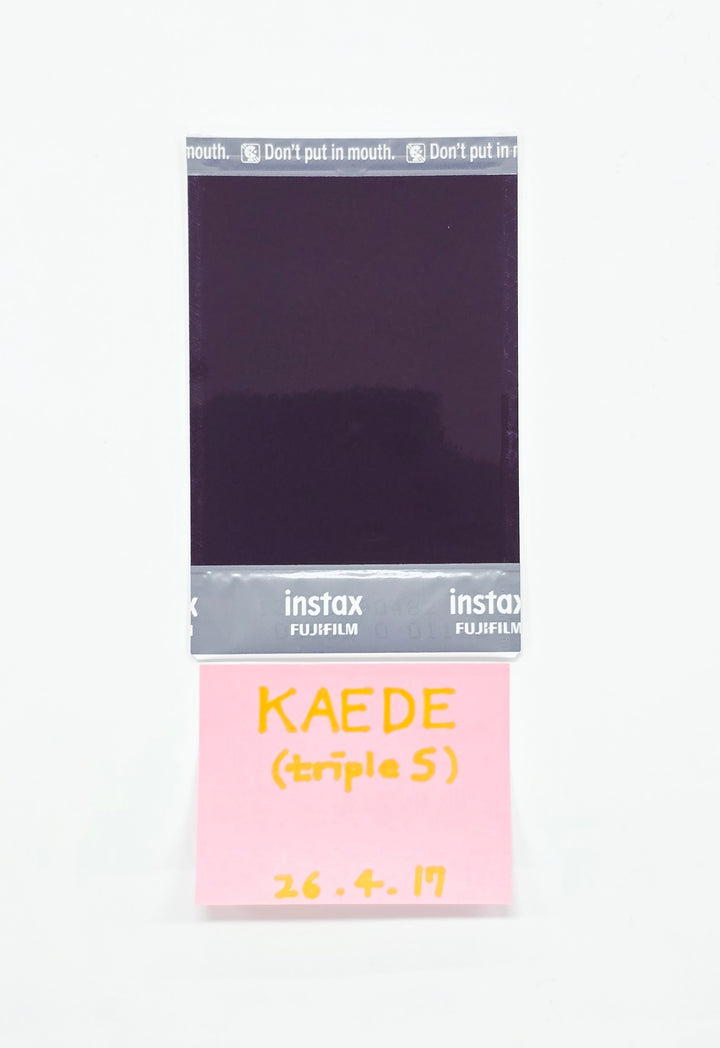 KAEDE (of TripleS) - Hand Autograhped(Signed) Polaroid [26.04.17]
