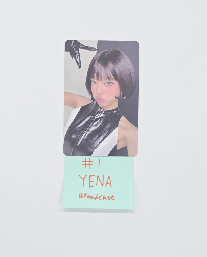 YENA "LOVE CATCHER" - Broadcast Photocard [26.04.22]