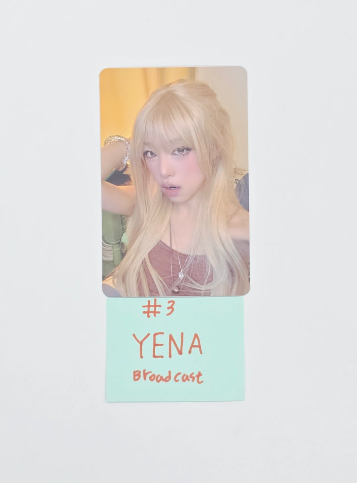 YENA "LOVE CATCHER" - Broadcast Photocard [26.04.22]