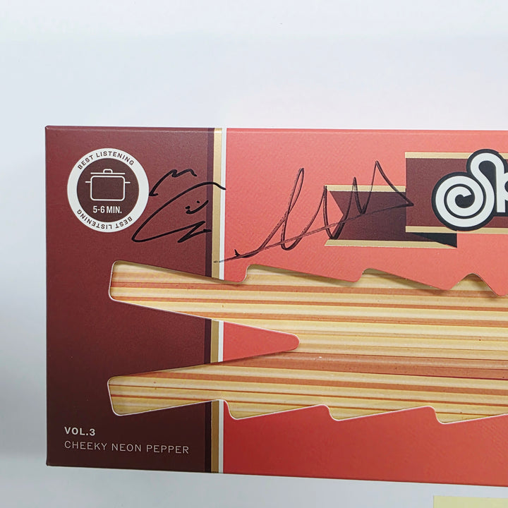 LE SSERAFIM "SPAGHETTI" - Hand Autographed(Signed) Promo Album [26.04.24]